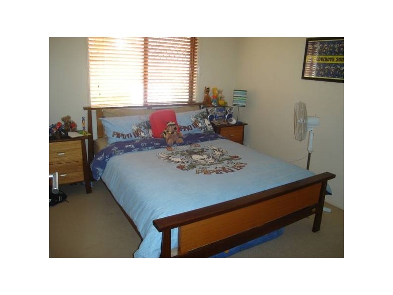 17 Karema Crescent, Runaway Bay QLD 4216