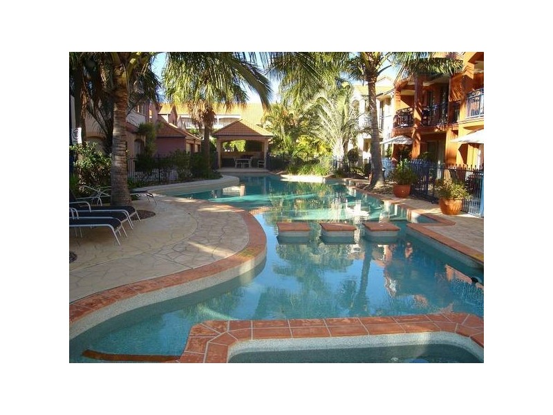 52 John Lund Drive, Hope Island QLD 4212