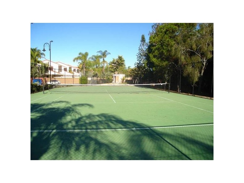 52 John Lund Drive, Hope Island QLD 4212