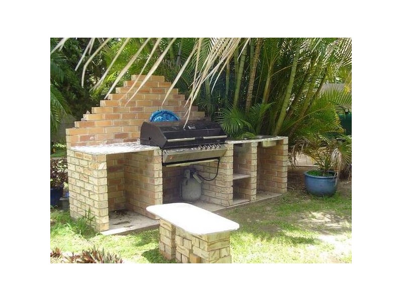 1 Clifton Street, Biggera Waters QLD 4216
