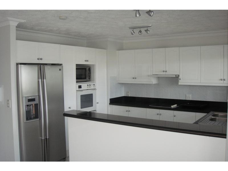 13/12 Canal Avenue, Runaway Bay QLD 4216