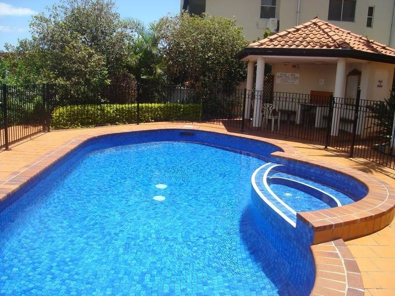 13/12 Canal Avenue, Runaway Bay QLD 4216