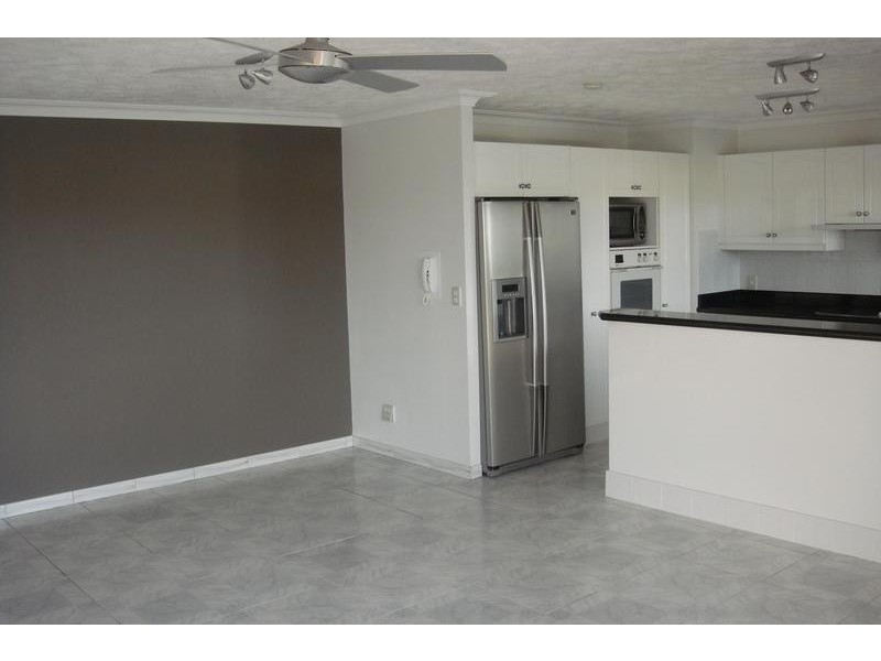 13/12 Canal Avenue, Runaway Bay QLD 4216