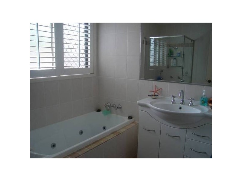 Paradise Point QLD 4216