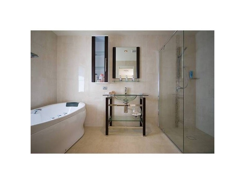 Runaway Bay QLD 4216