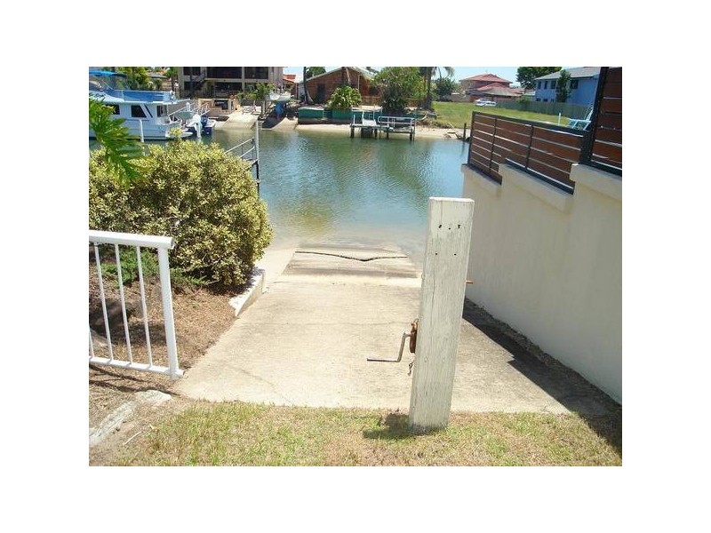 32 O’Grady Drive, Paradise Point QLD 4216