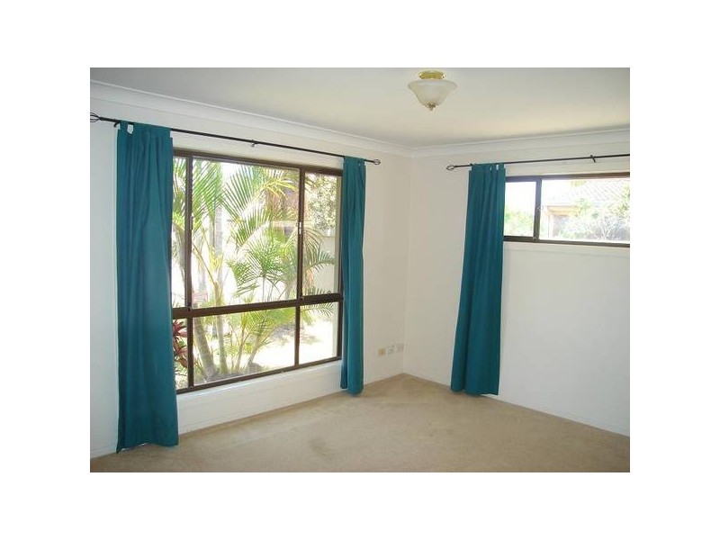 32 O’Grady Drive, Paradise Point QLD 4216