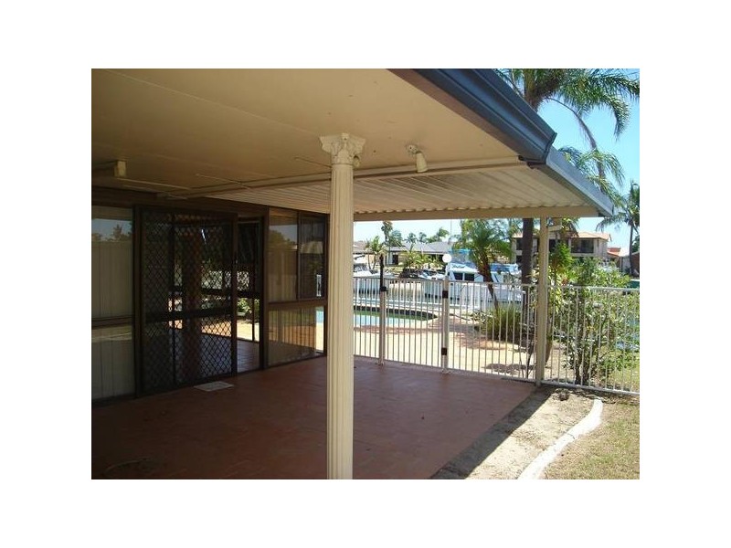 32 O’Grady Drive, Paradise Point QLD 4216