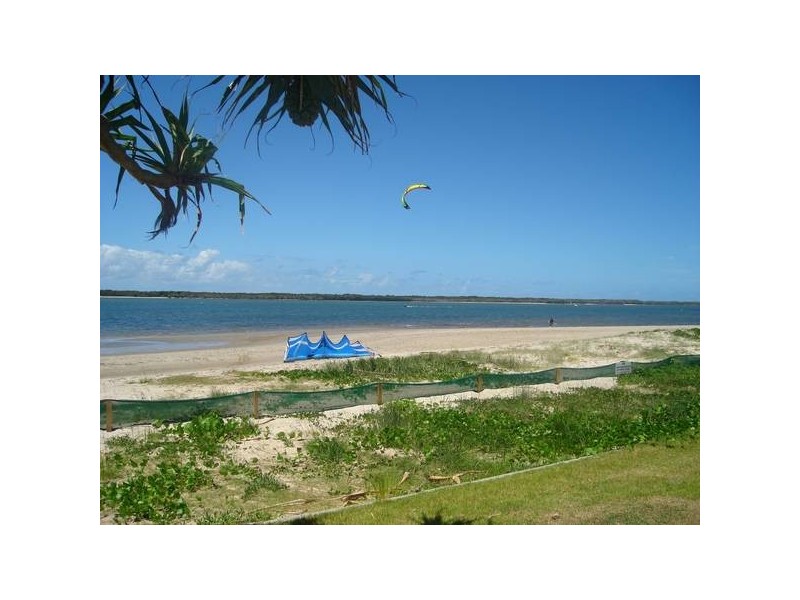 2/6 Runaway Bay Avenue, Runaway Bay QLD 4216