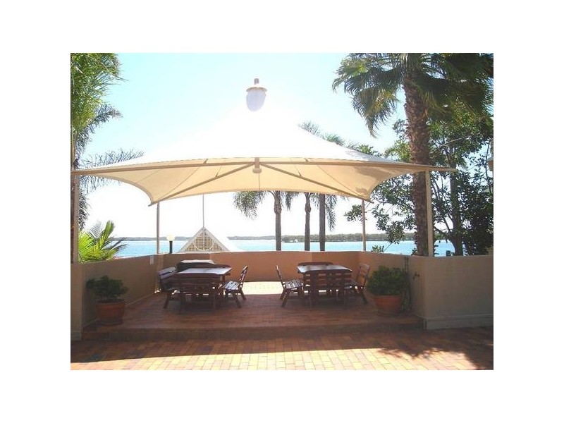 11/3 Marina Crescent, Runaway Bay QLD 4216