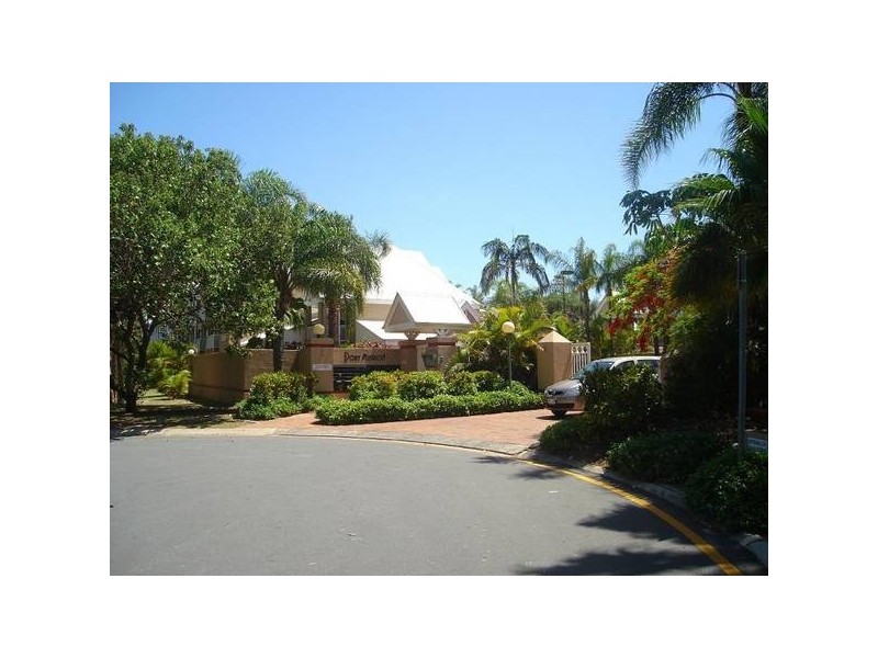 26/3 Marina Crescent, Runaway Bay QLD 4216