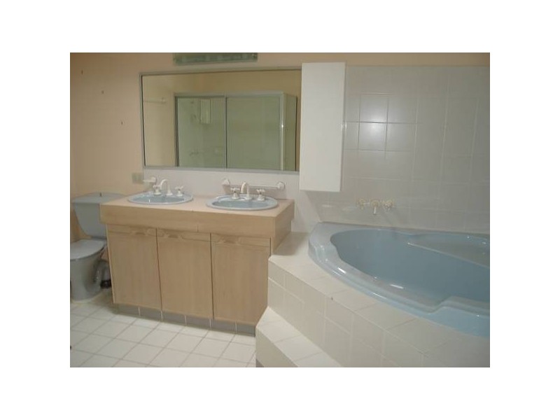 26/3 Marina Crescent, Runaway Bay QLD 4216