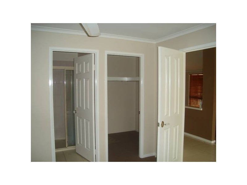 31 Jack Nicklaus Way, Parkwood QLD 4214