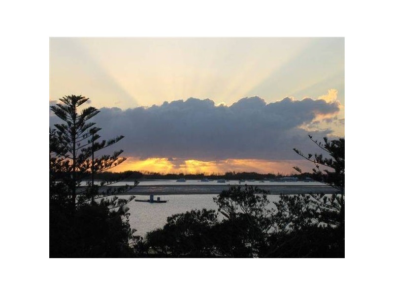 Labrador QLD 4215