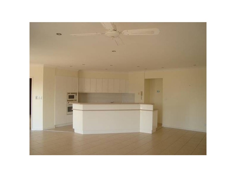 14/9-13 Madang Crescent, Runaway Bay QLD 4216