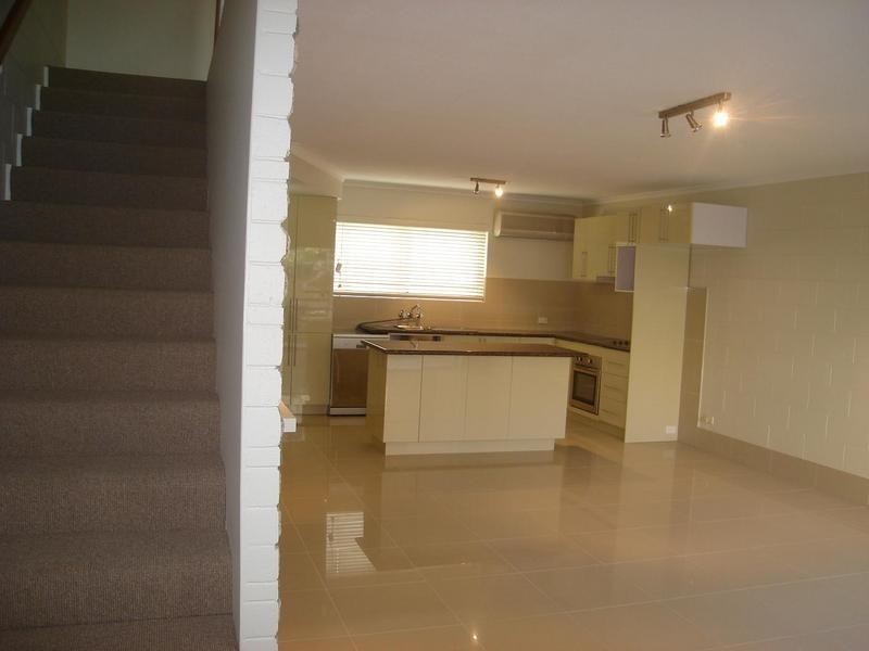 5/83 Bayview Street, Runaway Bay QLD 4216