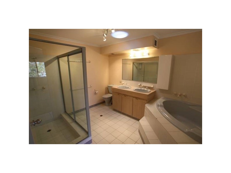 Hollywell QLD 4216