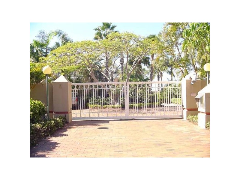 Hollywell QLD 4216