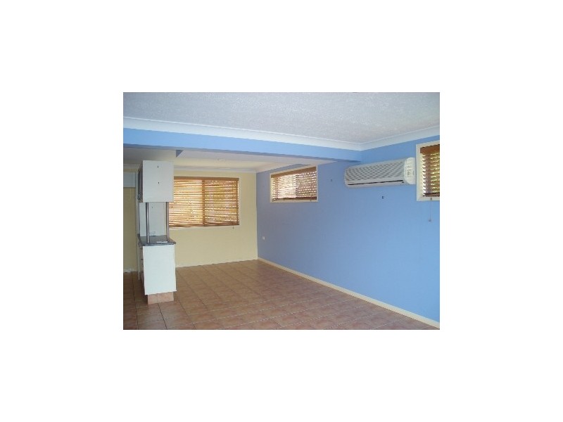 9 Runaway Bay Avenue, Runaway Bay QLD 4216