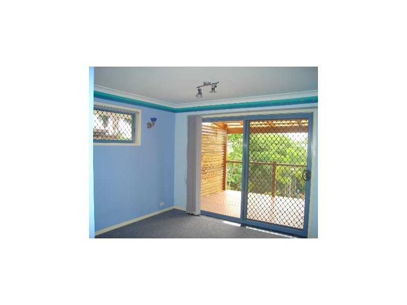 9 Runaway Bay Avenue, Runaway Bay QLD 4216