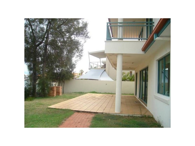 Paradise Waters QLD 4217