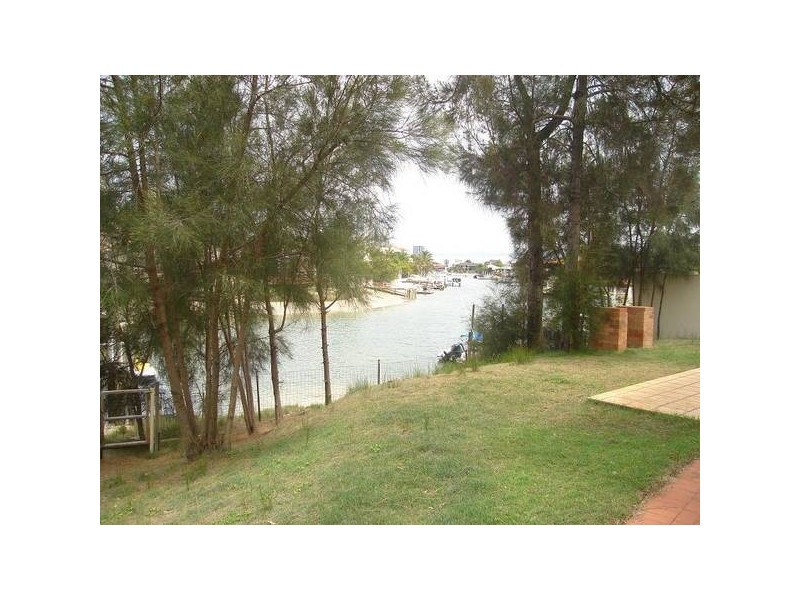 Paradise Waters QLD 4217