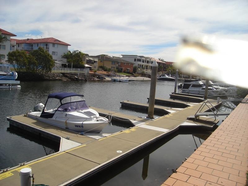 8/12 Canal Ave, Runaway Bay QLD 4216