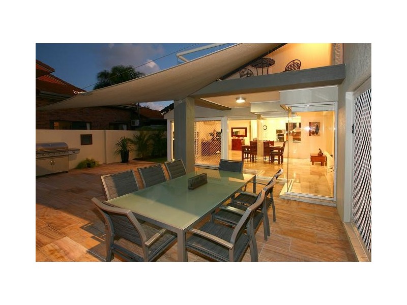 4 LOBSTER POT PLACE, Runaway Bay QLD 4216