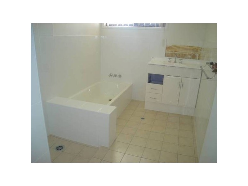 12 Daru Avenue, Runaway Bay QLD 4216