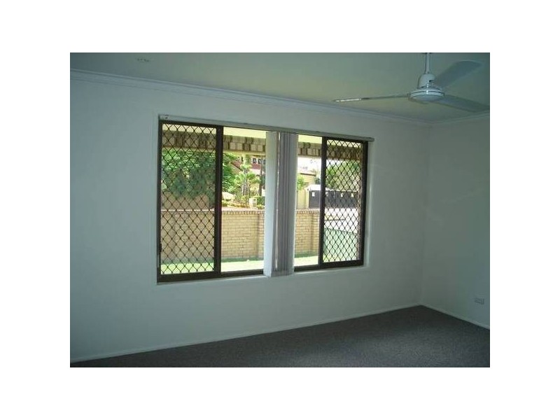 12 Daru Avenue, Runaway Bay QLD 4216