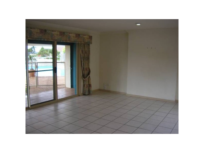 Paradise Point QLD 4216