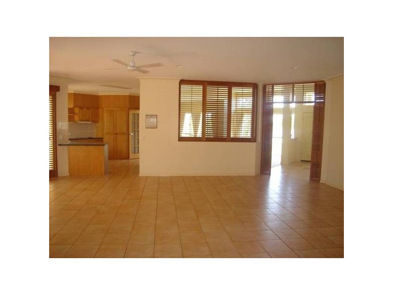 Hope Island QLD 4212