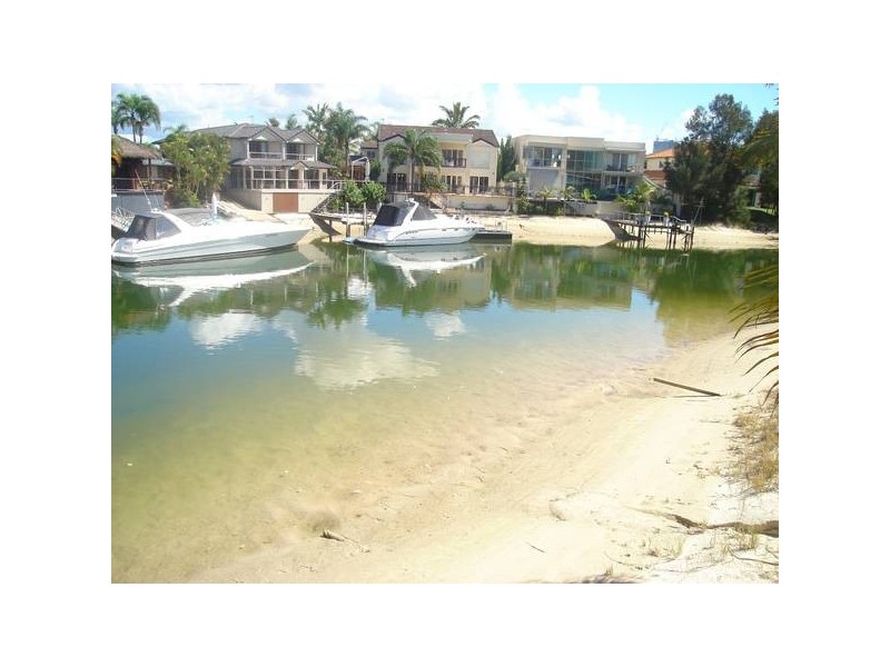 8 Buccaneer Ct, Paradise Waters QLD 4217