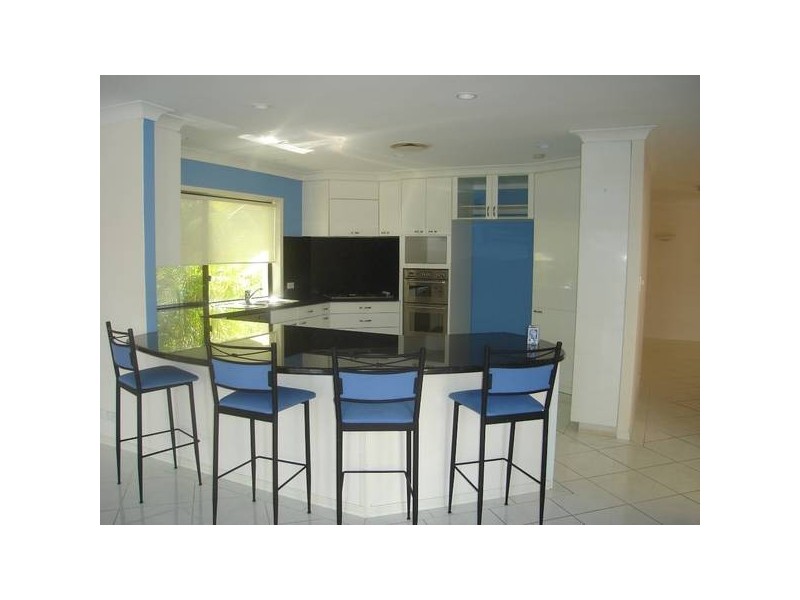 8 Buccaneer Ct, Paradise Waters QLD 4217