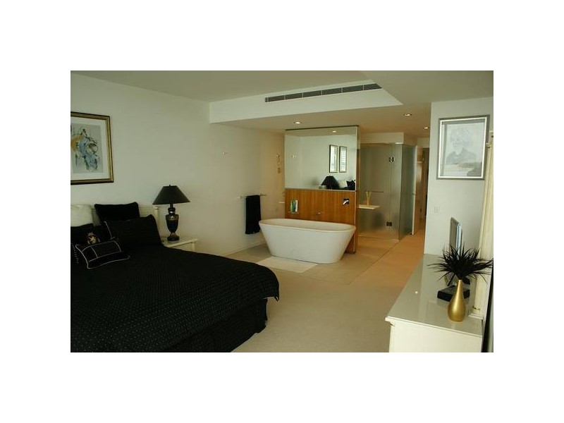 Paradise Point QLD 4216