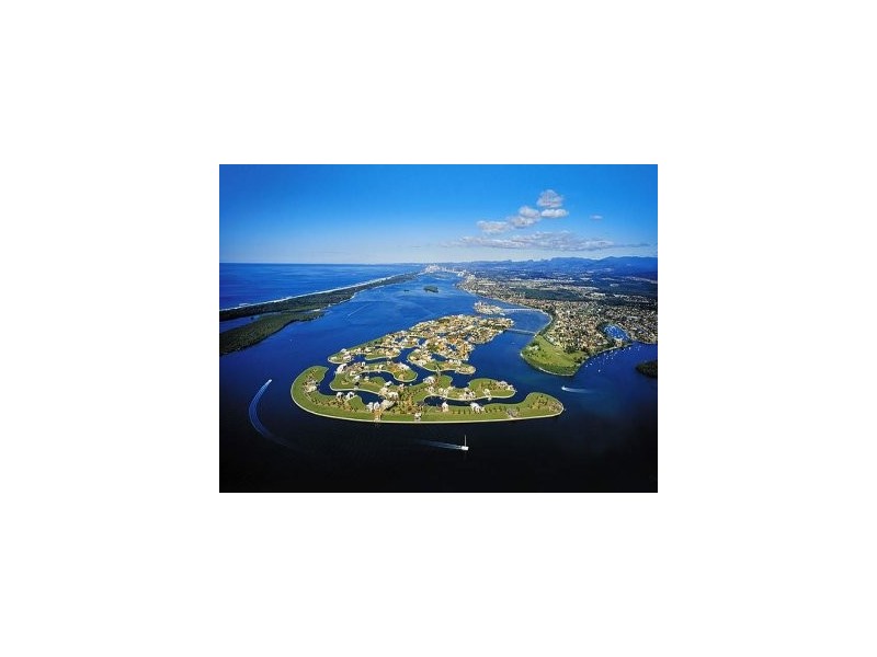 Sovereign Islands QLD 4216