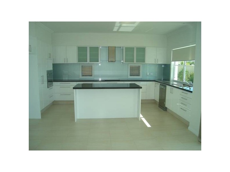 45 Coomera Court, Hope Island QLD 4212