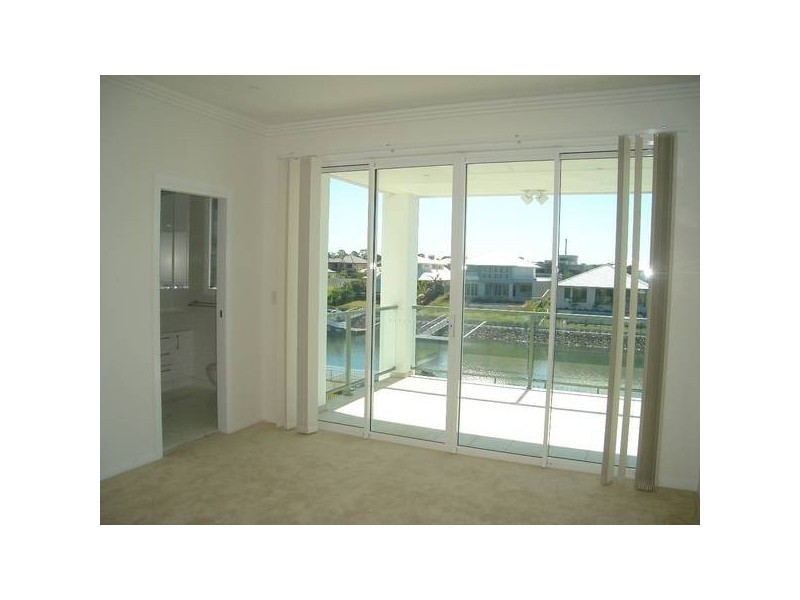 45 Coomera Court, Hope Island QLD 4212