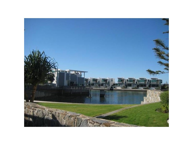 Paradise Point QLD 4216