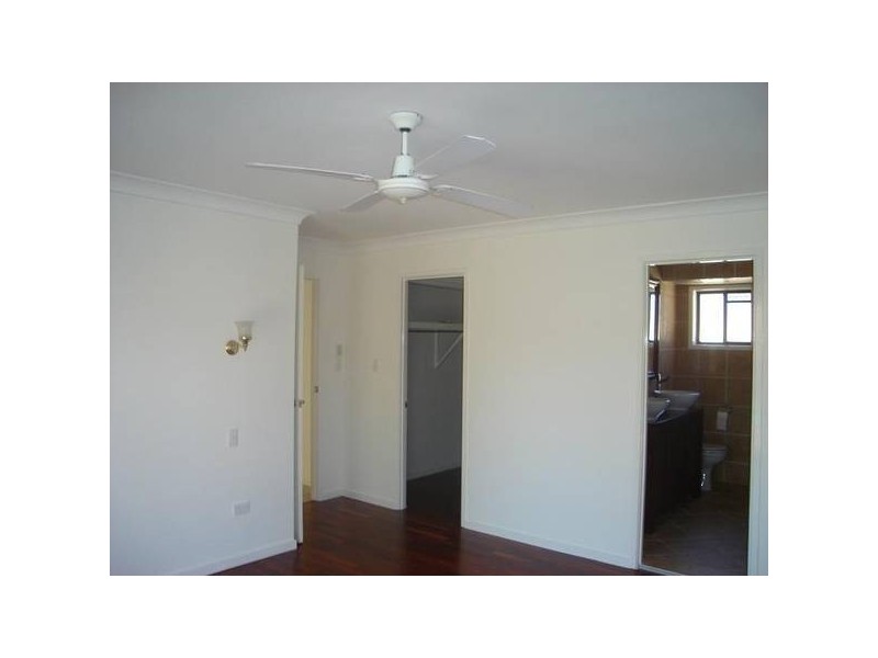 29 Cockelshell Court, Runaway Bay QLD 4216