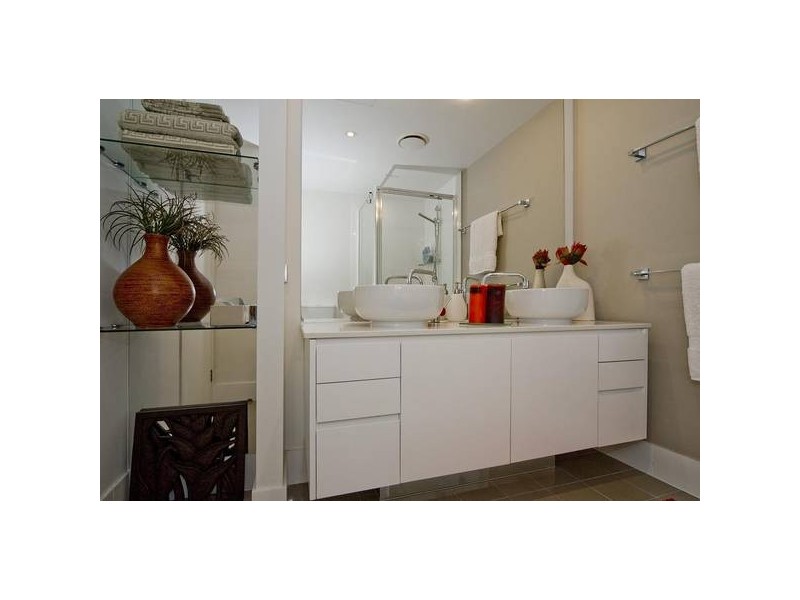 438 Marine Parade, Biggera Waters QLD 4216