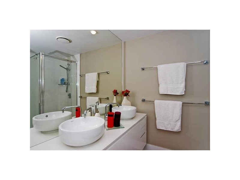 438 Marine Parade, Biggera Waters QLD 4216