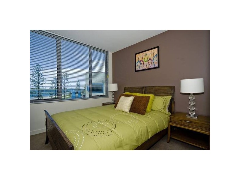 438 Marine Parade, Biggera Waters QLD 4216