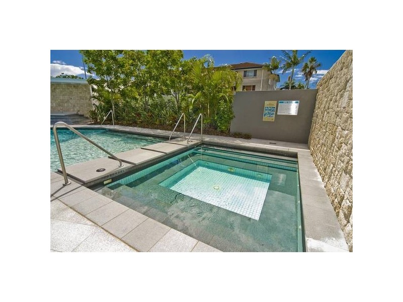 438 Marine Parade, Biggera Waters QLD 4216