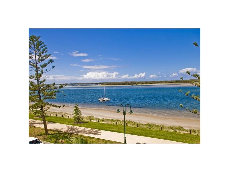 438 Marine Parade, Biggera Waters QLD 4216