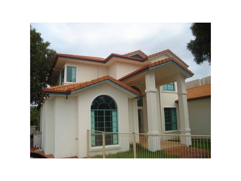 Paradise Waters QLD 4217