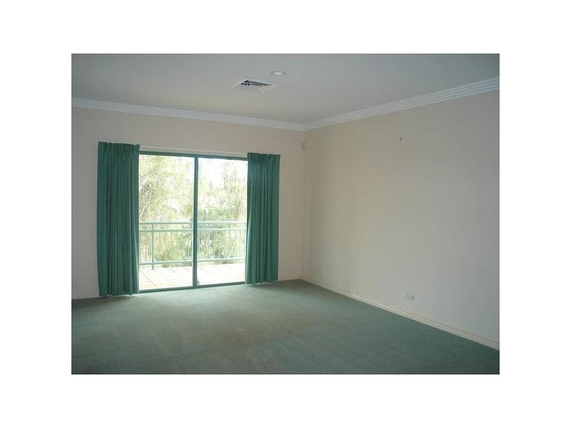 Paradise Waters QLD 4217