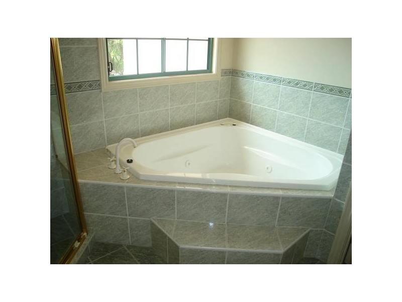 Paradise Waters QLD 4217