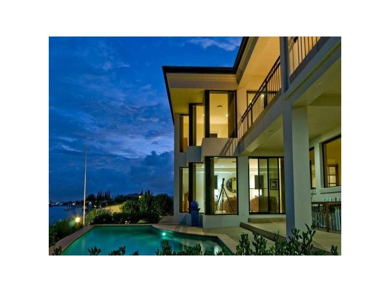 Paradise Point QLD 4216