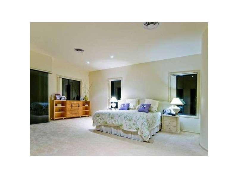 Paradise Point QLD 4216